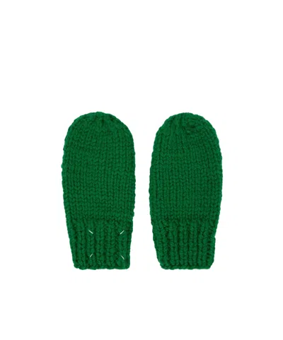 Maison Margiela Chunky-knit Full-finger Gloves In Green
