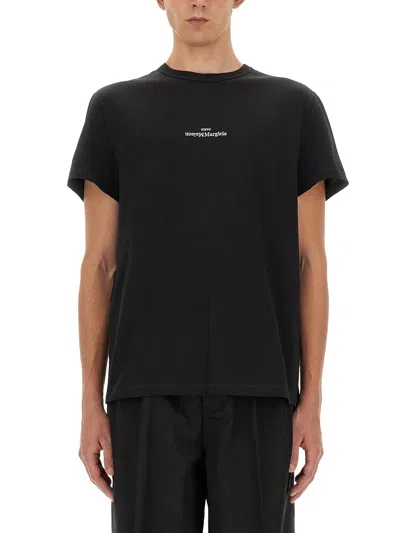 Maison Margiela Distorted Logo T-shirt In Black
