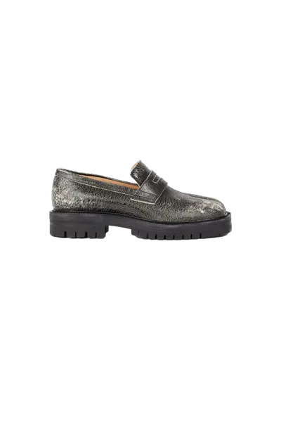 Maison Margiela Cracked Leather Tabi County Loafer Black/white