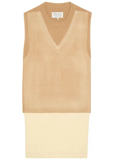 Maison Margiela Fuse Colour-blocked Wool Vest In Cream