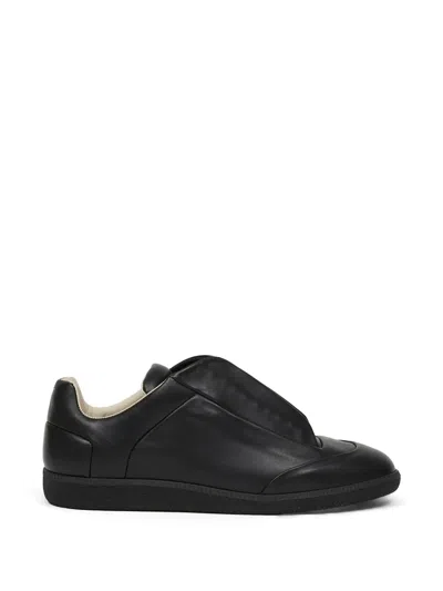 Maison Margiela Future Low-top Sneakers In Black