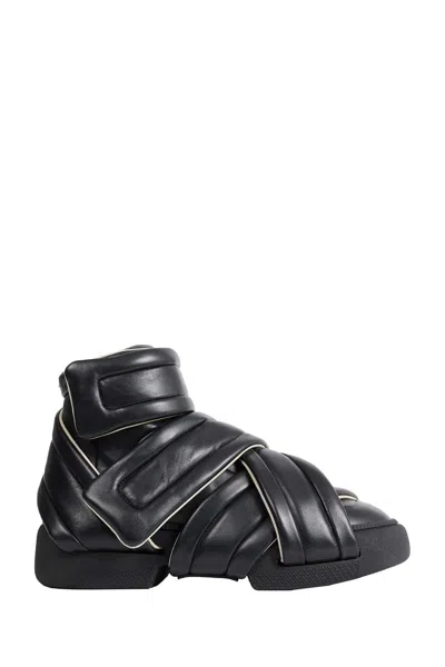Maison Margiela Future Show Sneaker In Black