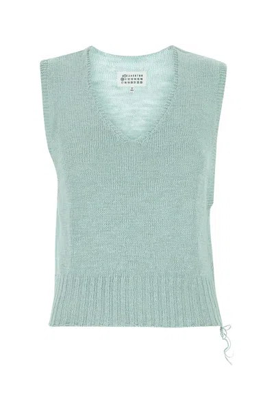 Maison Margiela V-neck Knitted Vest In Blue