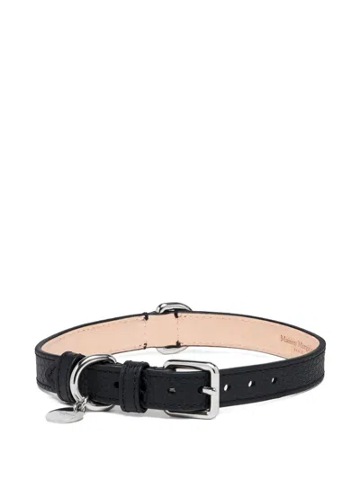 Maison Margiela Grainy-leather Buckle-fastening Keyring In Black