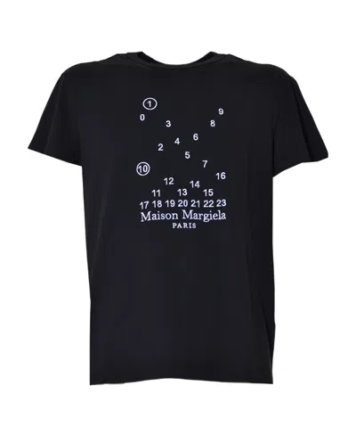 MAISON MARGIELA MAISON MARGIELA GRAPHIC PRINTED CREWNECK T-SHIRT