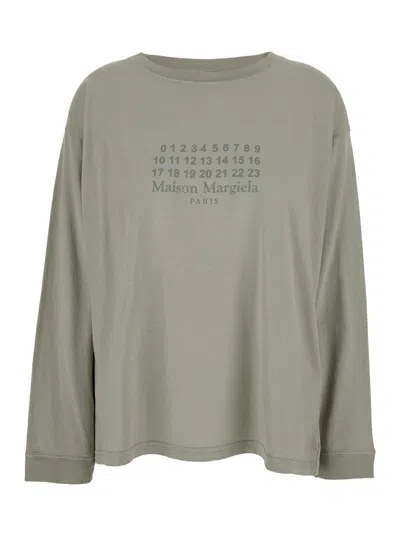 MAISON MARGIELA MAISON MARGIELA WOMEN GREY T-SHIRT WITH CREWNECK AND LONG SLEEVES AND PRINTED LOGO ON THE FRONT IN C