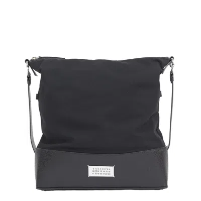 Maison Margiela Hobo Medium Embossed Grain In Black