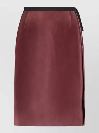 Maison Margiela Knee Length Skirt Contrast Waistband Darts Slit In Burgundy