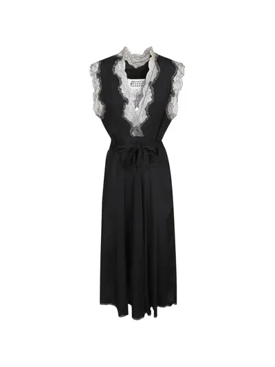 Maison Margiela Lace-trim V-neck Sleeveless Dress In Black