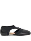 Maison Margiela Leather Ballet Flats In Black