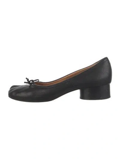 Pre-owned Maison Margiela Leather Ballet Flats In Black