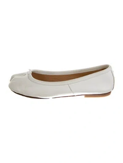 Pre-owned Maison Margiela Leather Ballet Flats In White