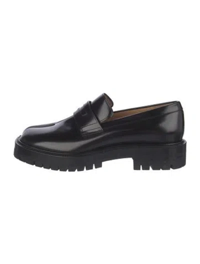 Pre-owned Maison Margiela Leather Cutout Accent Loafers In Black