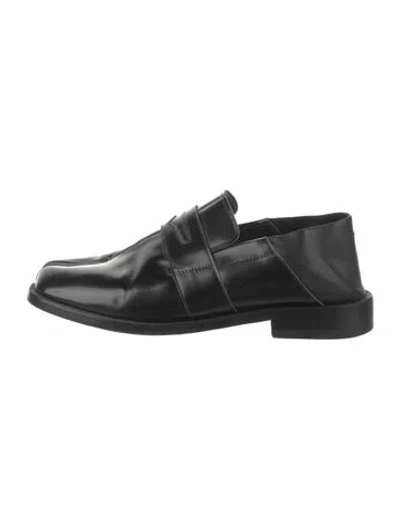 Pre-owned Maison Margiela Leather Cutout Accent Loafers In Black