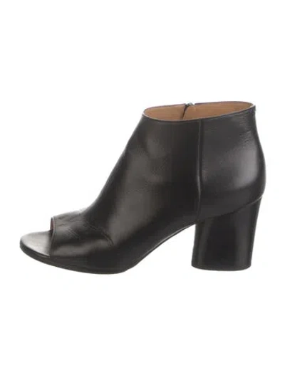 Pre-owned Maison Margiela Leather Cutout Accent Pumps In Black