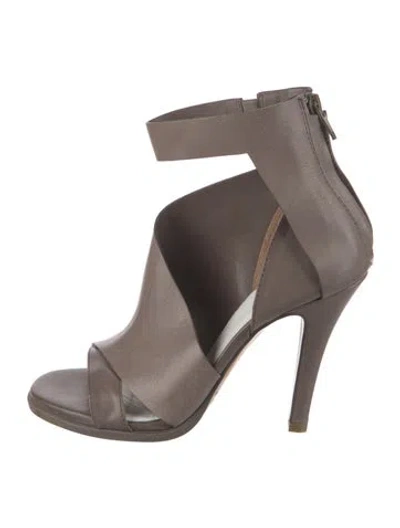 Pre-owned Maison Margiela Leather D'orsay Pumps In Gray