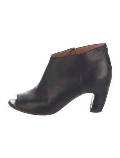 Pre-owned Maison Margiela Leather Pumps In Black
