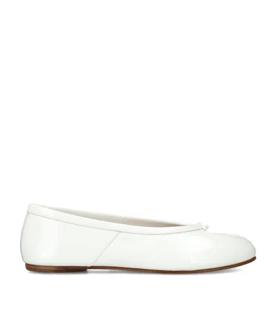 Maison Margiela Leather Tabi Ballet Flats In White
