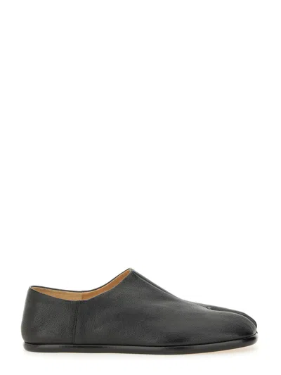Maison Margiela Smooth Leather Loafers With Split-toe Design In Black