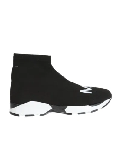 Maison Margiela Logo Casual High Upper Shoes In Black