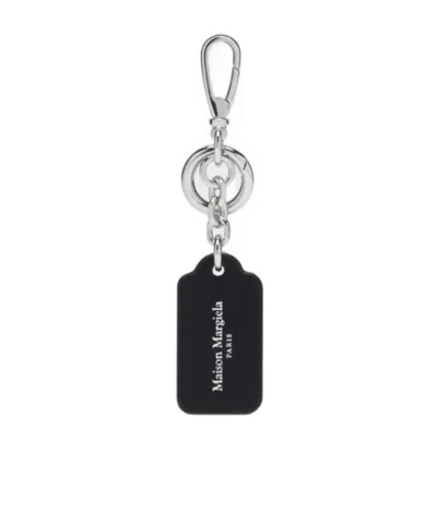Maison Margiela Logo-plaque Keyring In Black