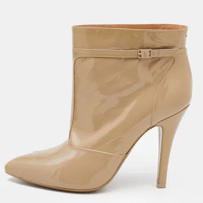 Maison Margiela Maison Martin Margiela Beige Patent Leather Ankle Boots In Multi