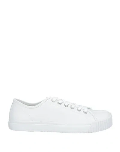 Maison Margiela Minimalist White Low-top Sneakers With Split-toe Design In Animal Print