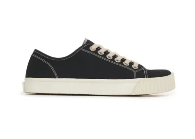 Pre-owned Maison Margiela Men's  Tabi Sneakers In Black/white