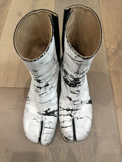 Pre-owned Maison Margiela Men's Tabi Ankle Boot In White