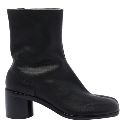 Maison Margiela Men Tabi Boots In Black