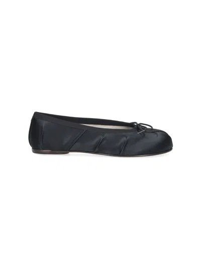 Maison Margiela Minimalist Black Flats With Rounded Toe And Low-profile Sole