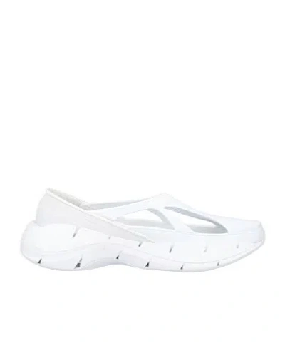Maison Margiela Minimalist Sneakers In White