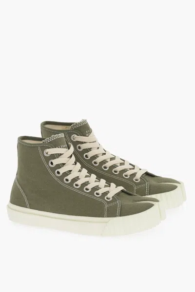 Maison Margiela Mm22 Canvas Tabi Sneakers In Green