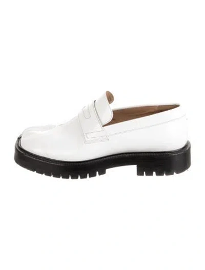 Pre-owned Maison Margiela Patent Leather Dress Loafers In White