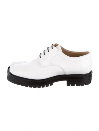 Pre-owned Maison Margiela Patent Leather Oxfords In White
