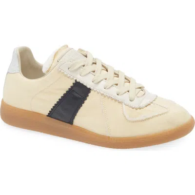 Maison Margiela Replica Low Top Sneaker In Black Vintage/yellow Vintage