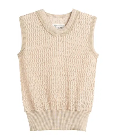 Maison Margiela Ribbed Neckline Vest In Brown