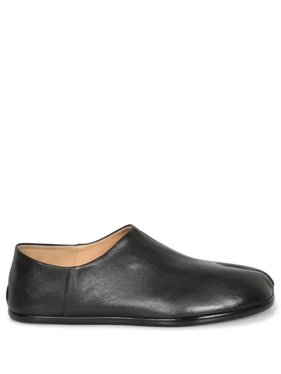 Maison Margiela Smooth Leather Loafers With Split-toe Design In Black