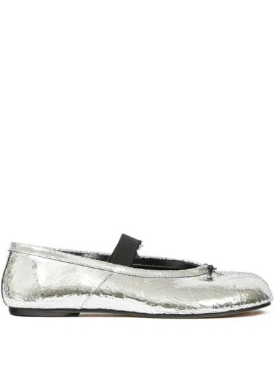 Maison Margiela Tabi Split-toe Metallic Cracked-leather Ballet Flats In Silver
