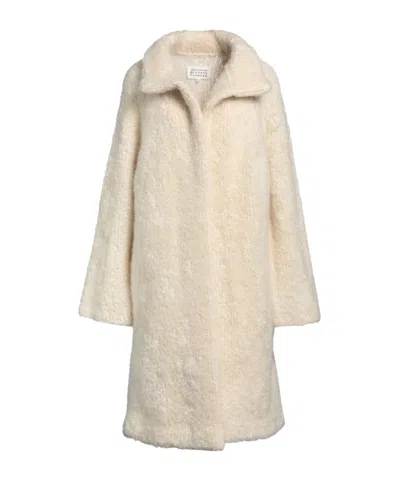 Maison Margiela Single-breasted Coat In Neutral