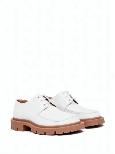 MAISON MARGIELA SLEEK WHITE LEATHER LACE-UP SHOES WITH CHUNKY SOLE