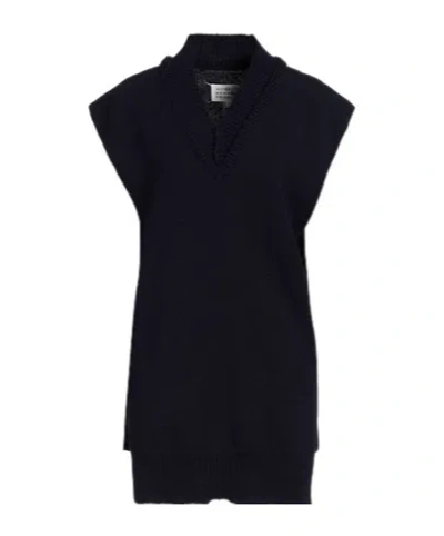 Maison Margiela Sleeveless Knitted Sweater In Black