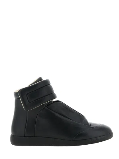 Maison Margiela Future Low Sneakers Ankle Length Rubber Sole In Black