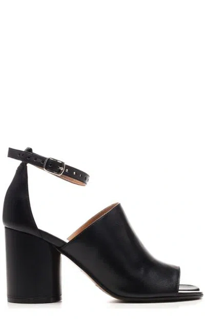 Maison Margiela Soft Touch Leather Sandals In Black