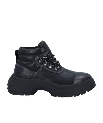 Maison Margiela Solid Color Ankle Boots In Black