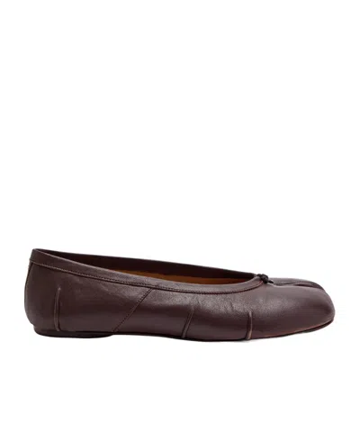 Maison Margiela Solid Colour Leather Ballet Flats In Brown
