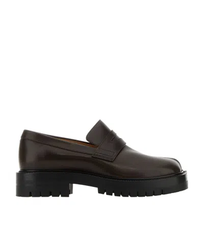 Maison Margiela Split Toe Happy Shoes In Brown