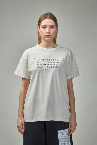 Maison Margiela Stamp Logo T-shirt In White