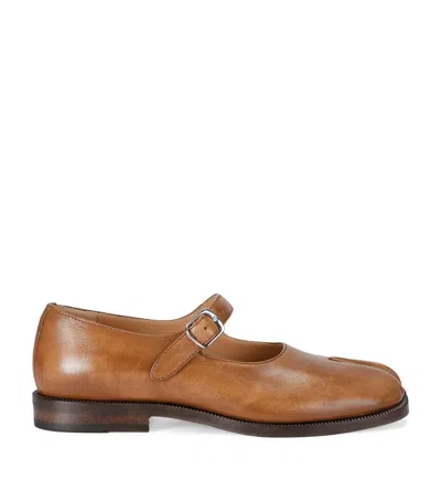 MAISON MARGIELA SUN-BLEACHED LEATHER TABI MARY JANE SHOES