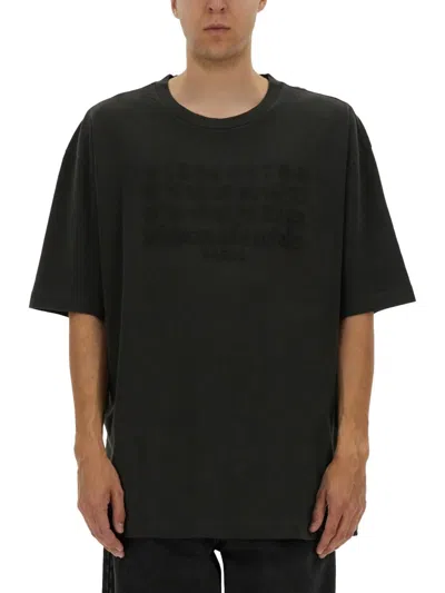 Maison Margiela T-shirt With Embroidered Logo In Black